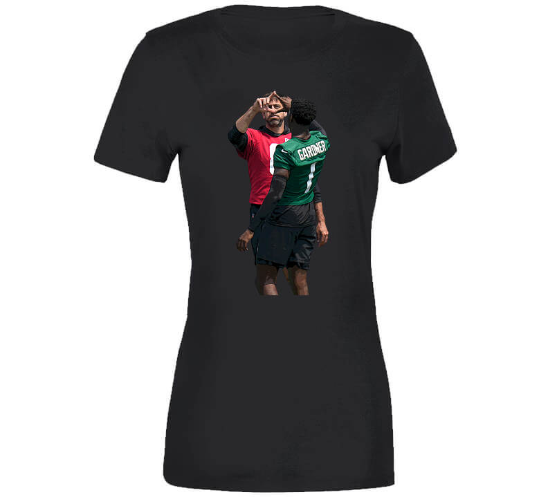 Aaron Rodgers and Sauce Gardner Handshake New York T-Shirt (Small