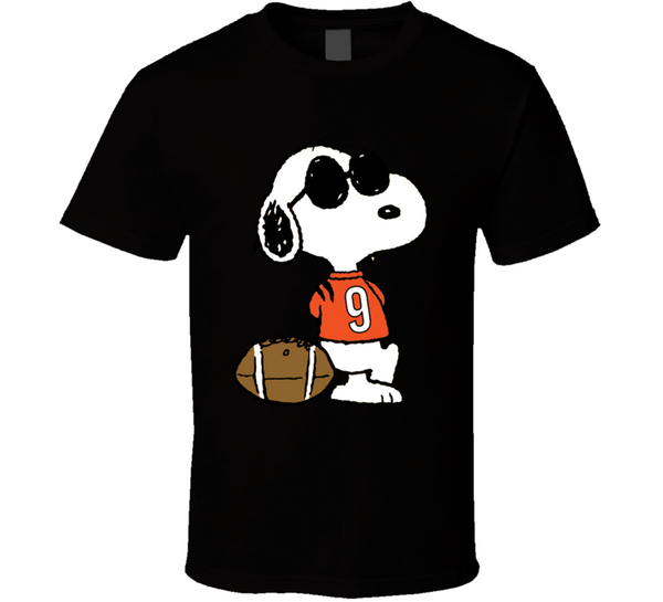 Joe Burrow Snoopy Christmas Funny Peanuts Shirt Sweatshirt - iTeeUS